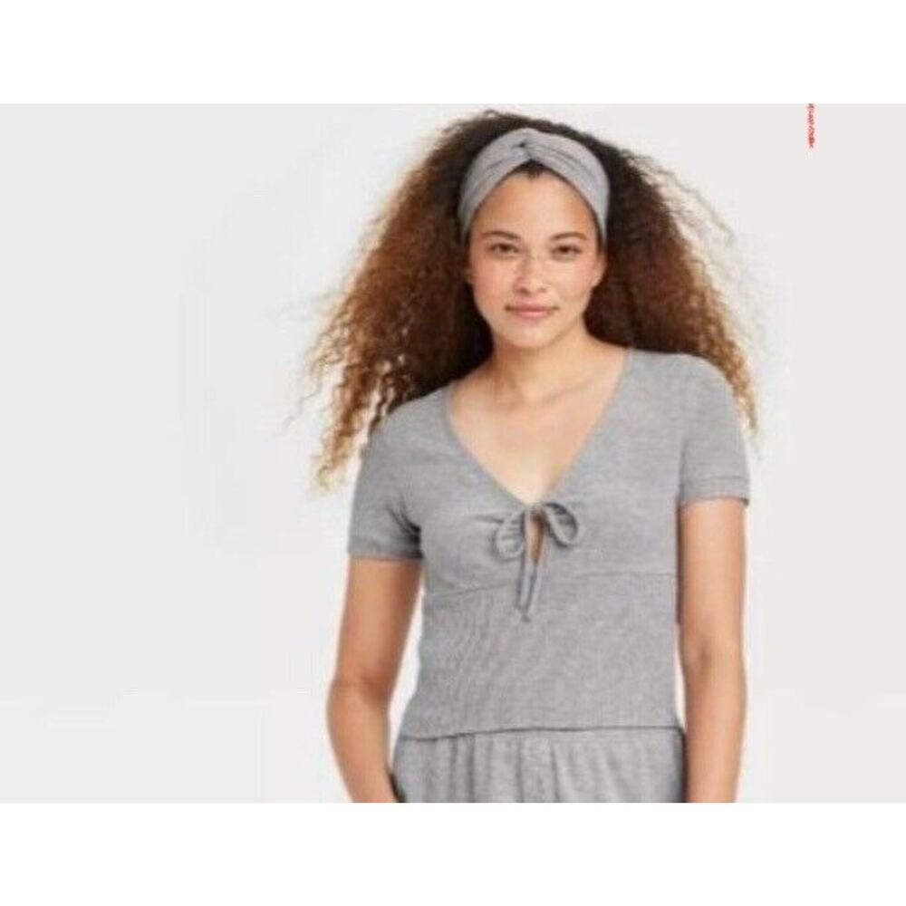 Colsie Short Sleeve V-neck Top with Headband - Gray- Women’s S NWT